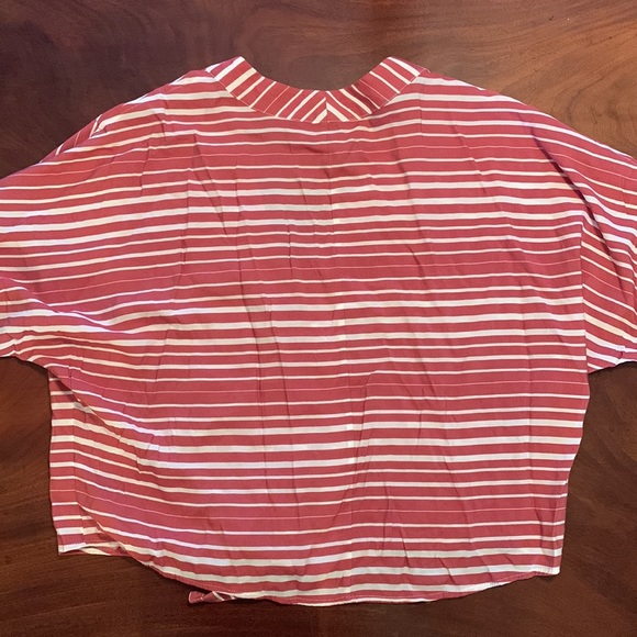 Striped Express Top - Picture 4 of 4